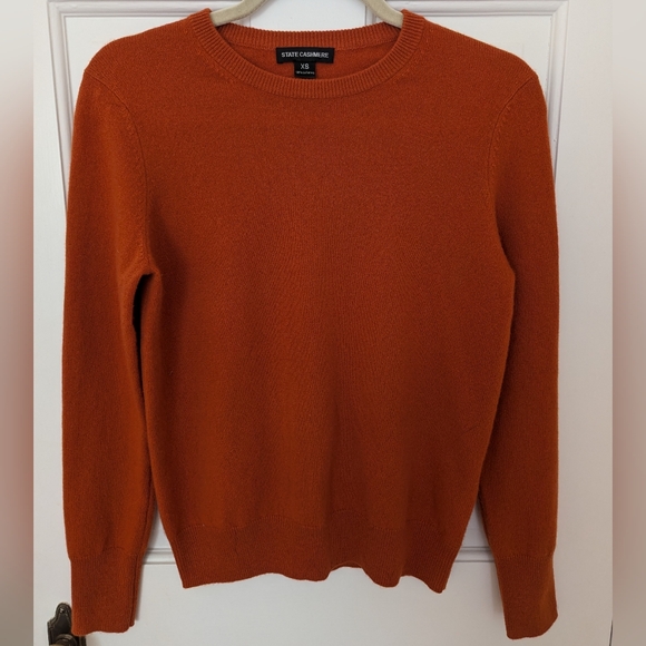Cashmere Sweater - Picture 1 of 4